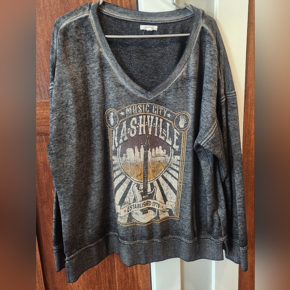 Maurices Womens XXL Sweatshirt